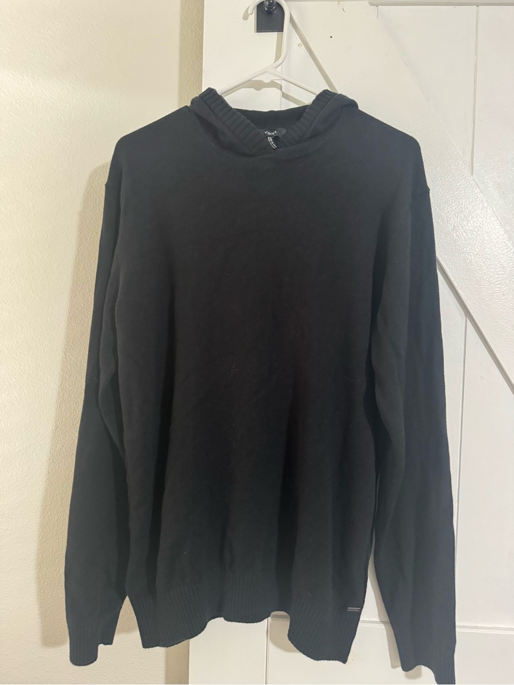 Vuori Men's Black Crewneck Sweater - Lightweight Everyday Knit